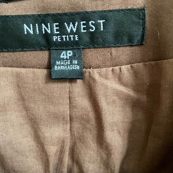 collared top - Picture 4 of 5